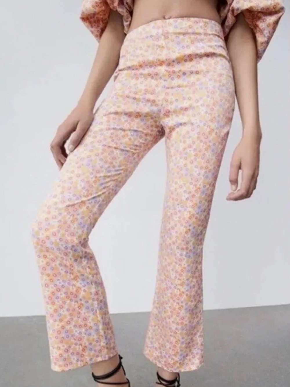 Zara, Floral Flare Bottom pants
